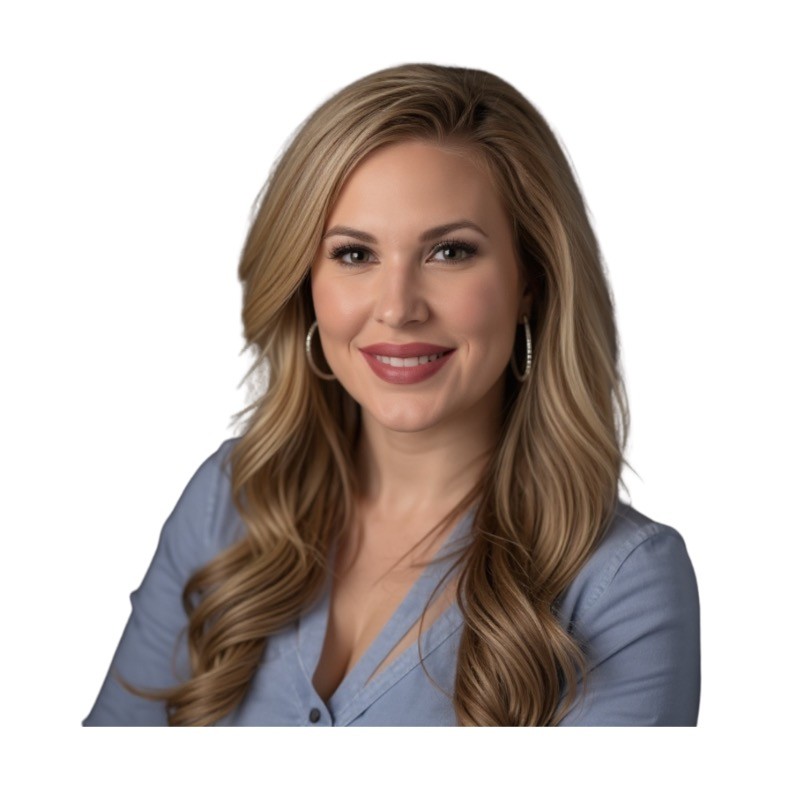 Portrait of Elise McMahon, broker with Achieva Real Estate Services